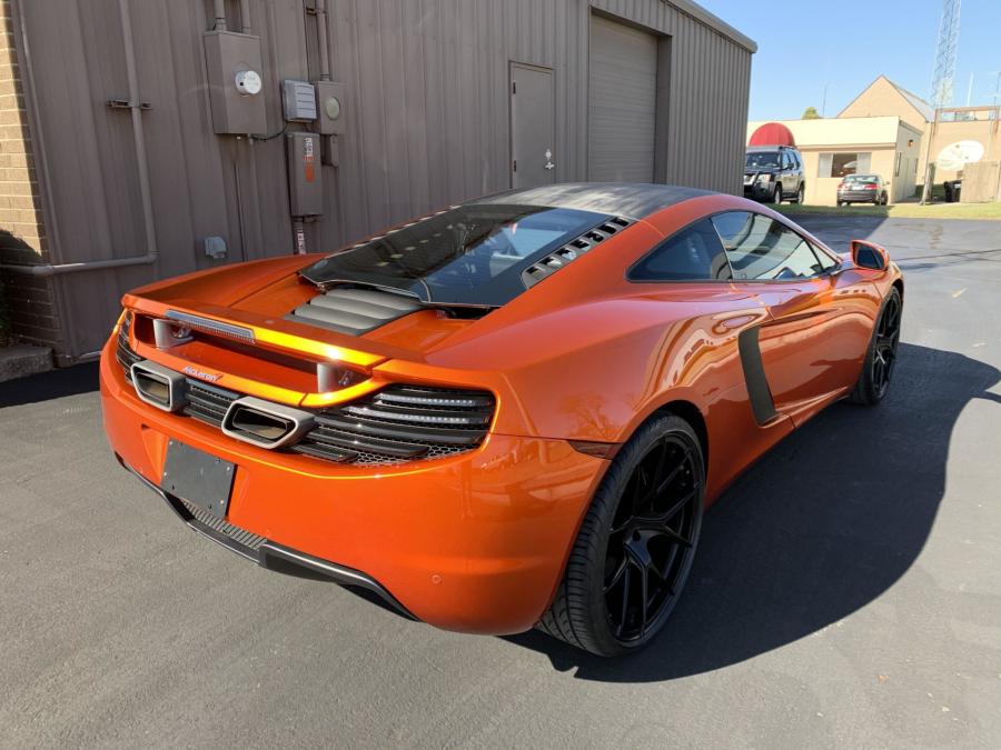  McLaren MP4-12C 2012 года  (фото 7 из 48)